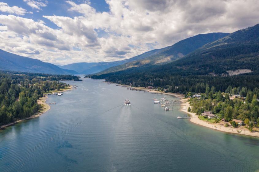 KOOTENAY LAKE FERRY