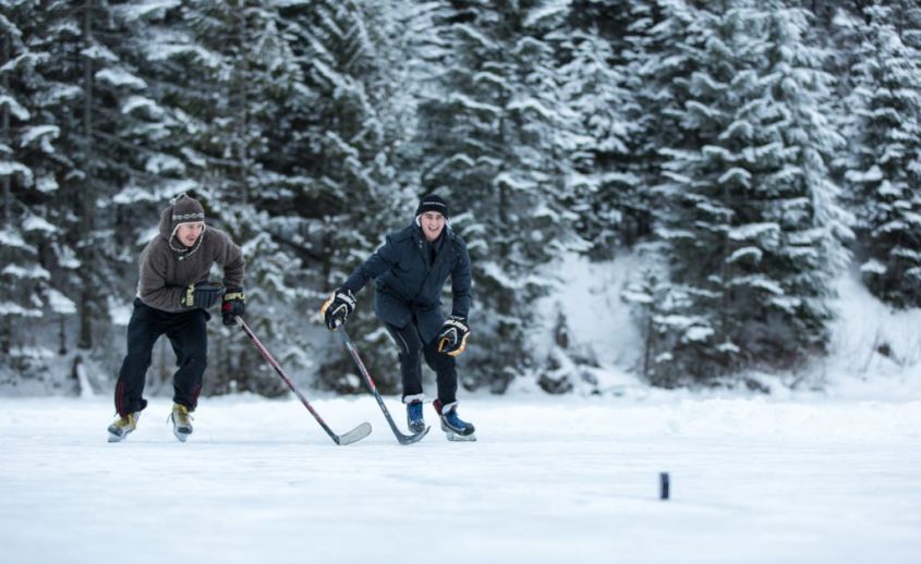 POND HOCKEY