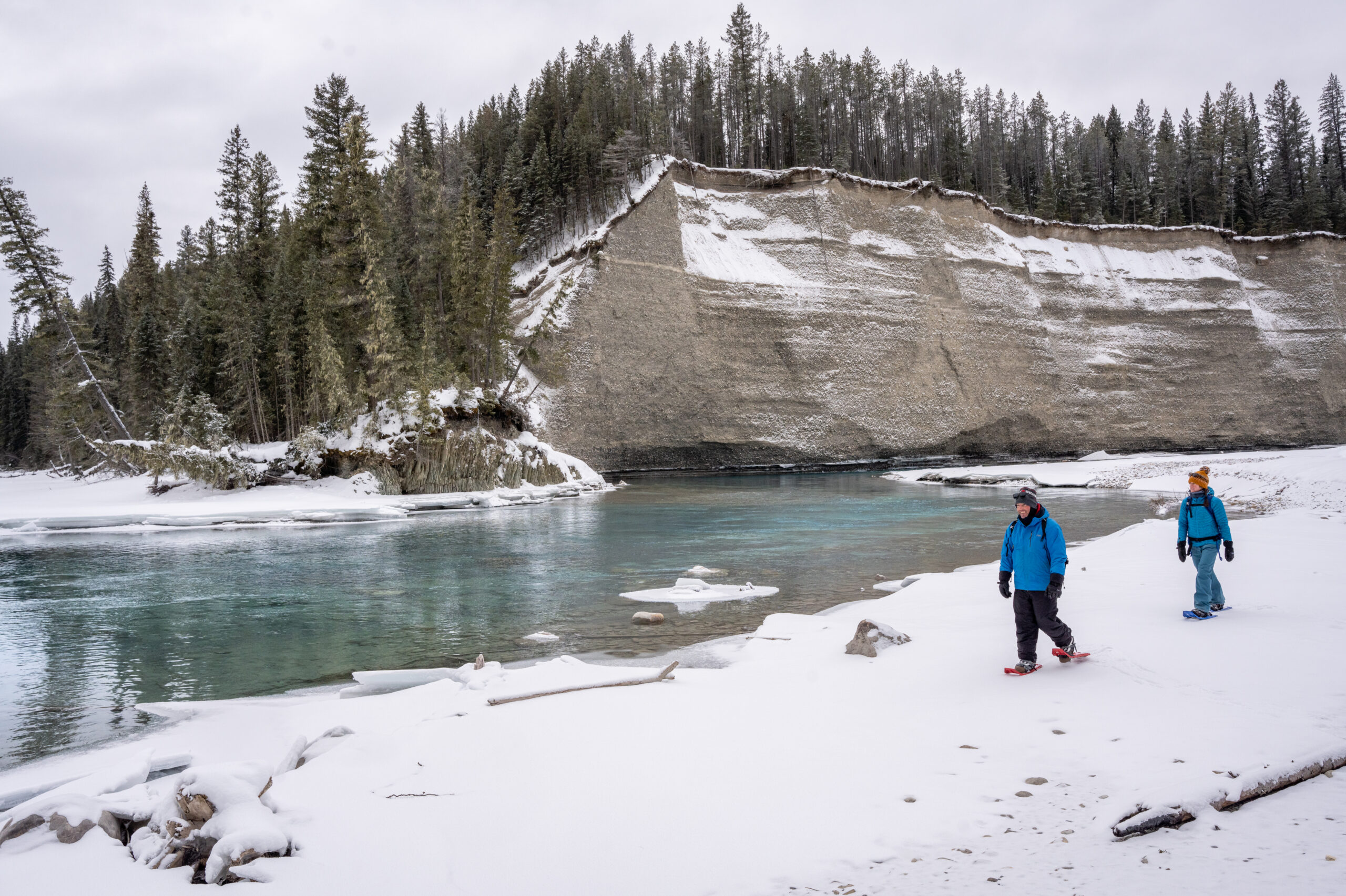 Snowshoeing Kootenay Rockies Imagebank